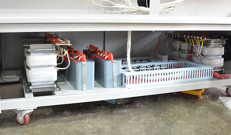 商標標簽UV照射機.jpg 商標標簽UV照射機.jpg